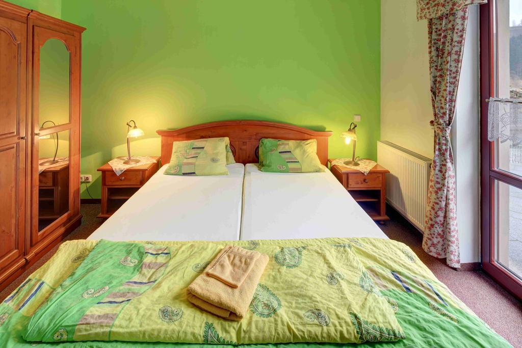 Hradni Basta Hotel เบชอฟ นาด เทอโพล ภายนอก รูปภาพ