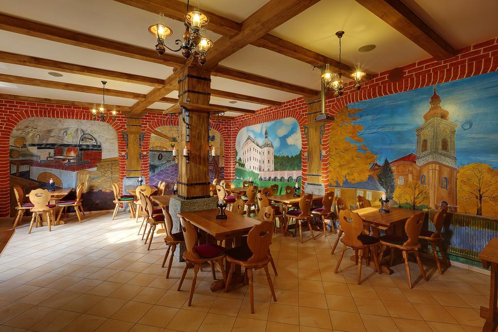 Hradni Basta Hotel เบชอฟ นาด เทอโพล ภายนอก รูปภาพ